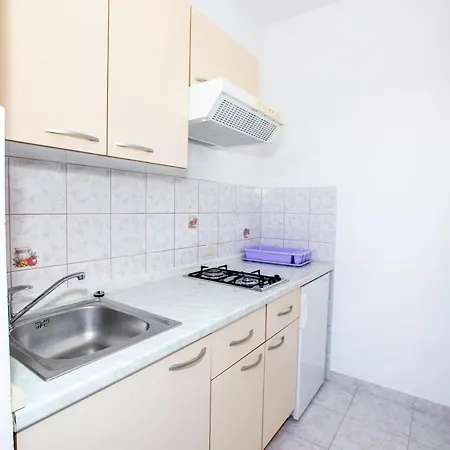 Appartement Captivating 2-Bed Apartment In Podstrana *
